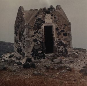 Santorini secret historic villa hosting travelers for 135 years